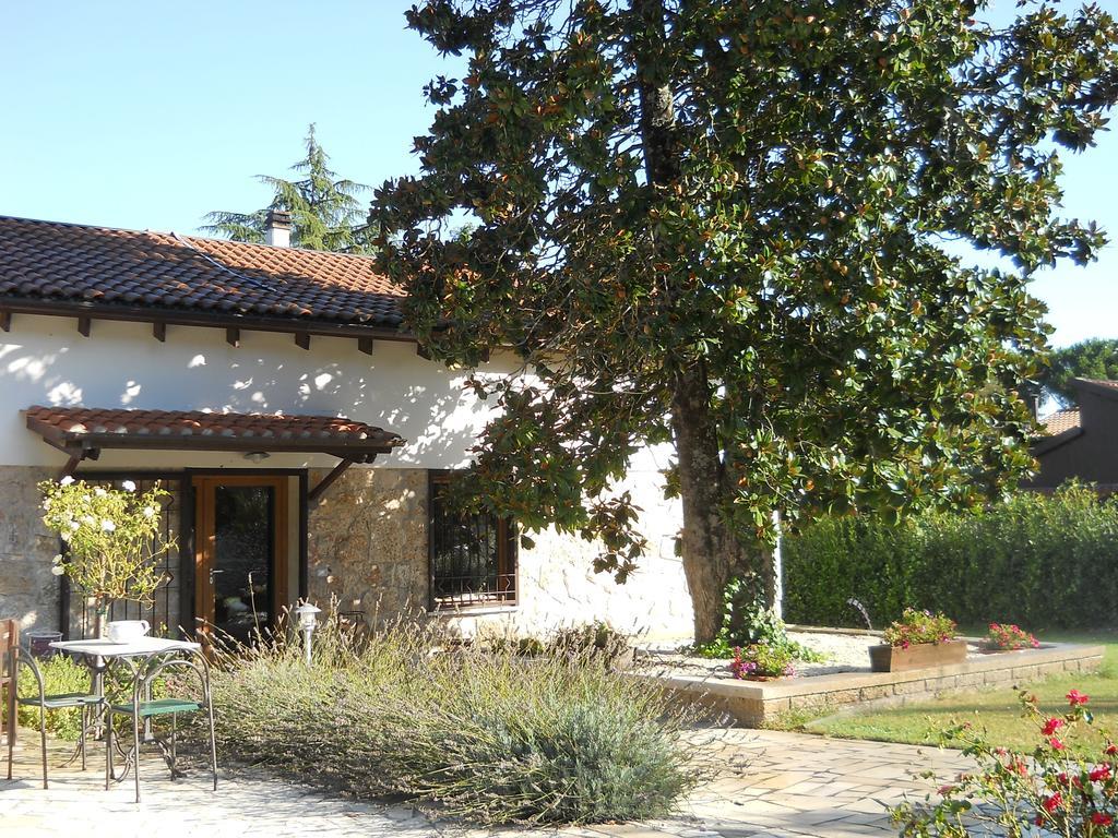 Nostra Signora Del Lago Ronciglione  Bagian luar foto